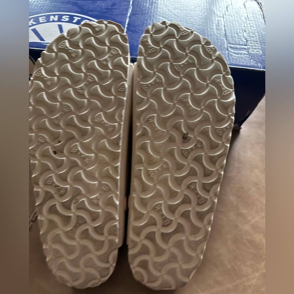 Birkenstock Arizona Rivet Size 38 in Eggshell - Picture 6 of 6